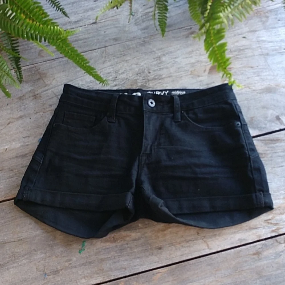 S.O.N.G. Woman’s Black Curvy Mid Rise Roll Cuff Denim Jean Shorts Size 7/28 - Picture 7 of 10